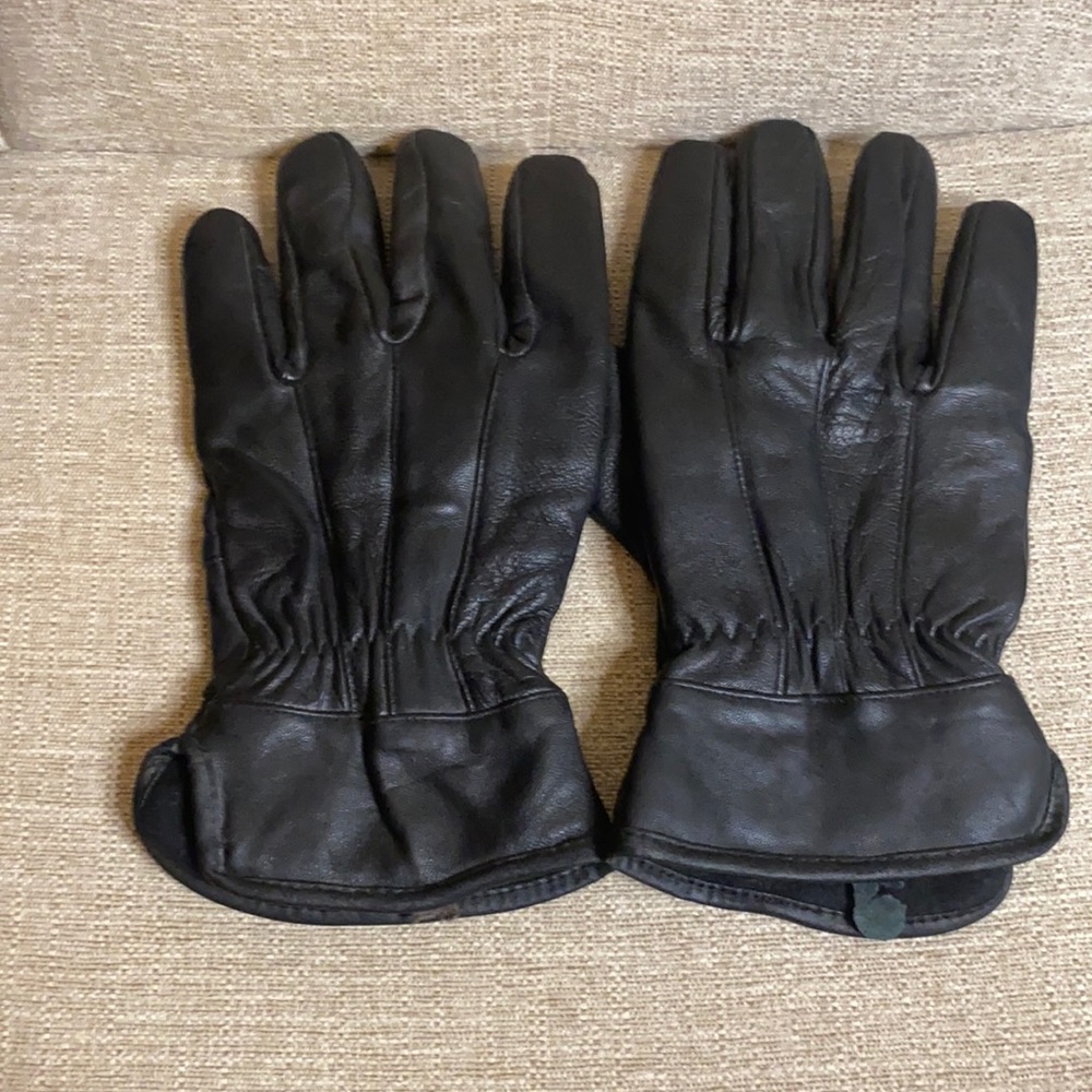 Slightly used thinsulate gloves